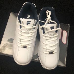 Men's FILA FulCrum White Rubber Shoes NWT Men's FILA FulCrum White Rubber Shoes NWT